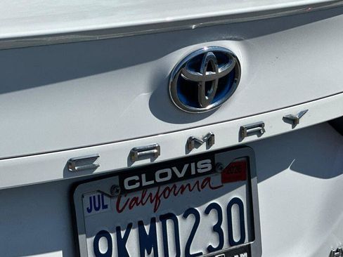 Used 2022 Toyota Camry SE image 23