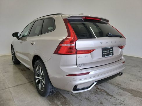 Used 2024 Volvo XC60 B5 Core AWD/4WD image 7