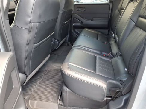 Used 2022 Nissan Frontier PRO-4X w/ Pro-4X Premium Package AWD/4WD image 10