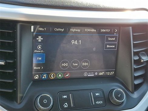 Used 2023 GMC Acadia SLE w/ Driver Convenience Package image 17