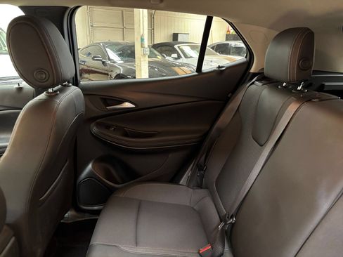 Used 2025 Buick Encore GX Preferred FWD image 38