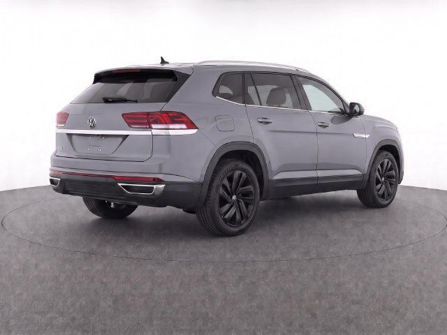 Used 2022 Volkswagen Atlas Cross Sport SE FWD image 3