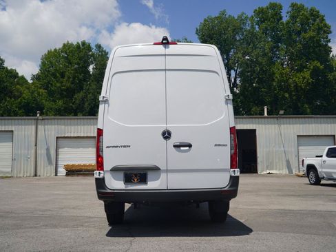 Used 2025 Mercedes-Benz Sprinter 2500 image 6