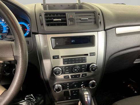 Used 2011 Ford Fusion SE w/ 202A Rapid Spec Order Code image 9