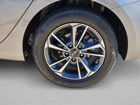 Used 2024 Kia Forte LXS FWD image 22
