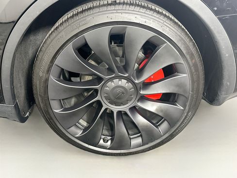 Used 2025 Tesla Model Y Performance AWD/4WD image 11