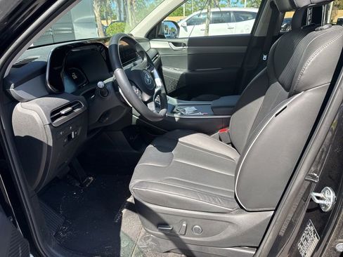 Used 2025 Hyundai Palisade SEL FWD image 6