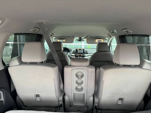 Used 2019 Honda Odyssey EX image 10