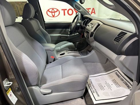 Used 2011 Toyota Tacoma 4x4 Double Cab w/ TRD Off-Road Pkg w/JBL Audio image 14
