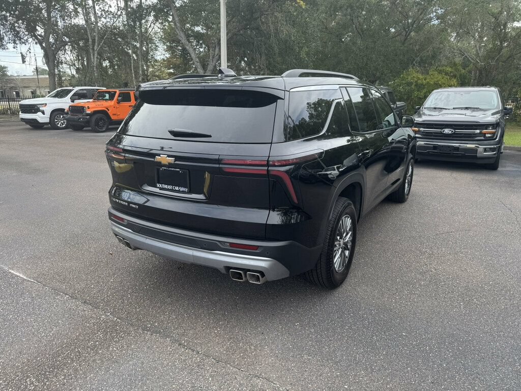 Used 2026 Chevrolet Traverse LT AWD/4WD image 10