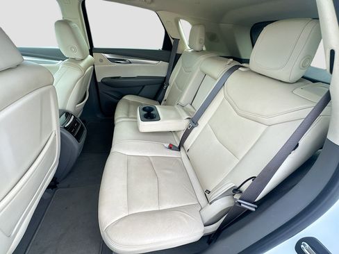 Used 2019 Cadillac XT5 Premium Luxury image 26