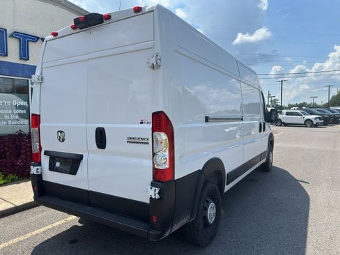 Used 2023 RAM ProMaster 2500 FWD image 4