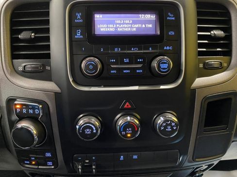 Used 2019 RAM 1500 Tradesman w/ Chrome Appearance Group image 16