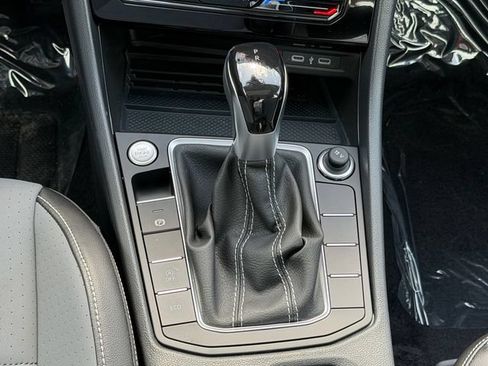 New 2026 Volkswagen Jetta SE FWD image 15