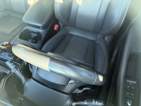 Used 2022 Subaru Outback Wilderness image 17