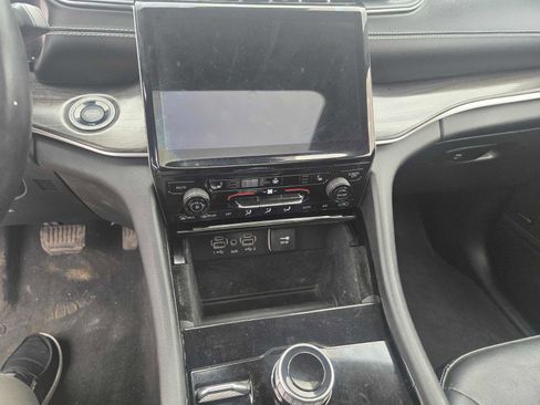 Used 2021 Jeep Grand Cherokee L Limited image 7