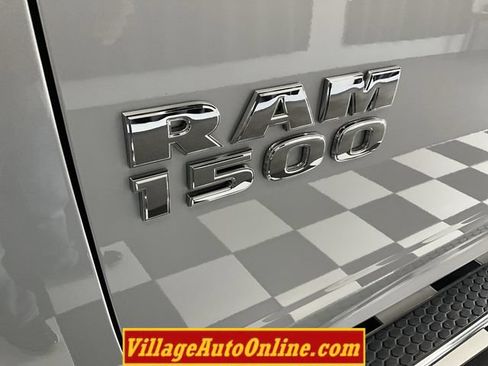 Used 2016 RAM 1500 Express AWD/4WD image 11