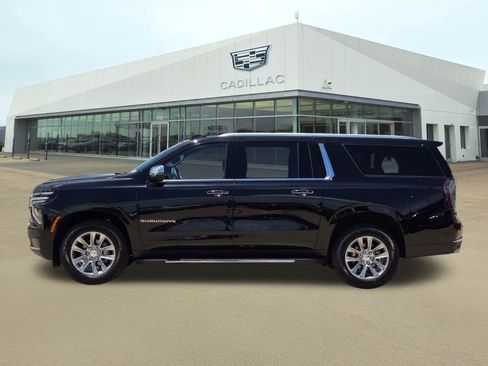 Used 2026 Chevrolet Suburban Premier w/ Sun And Tow Package AWD/4WD image 3