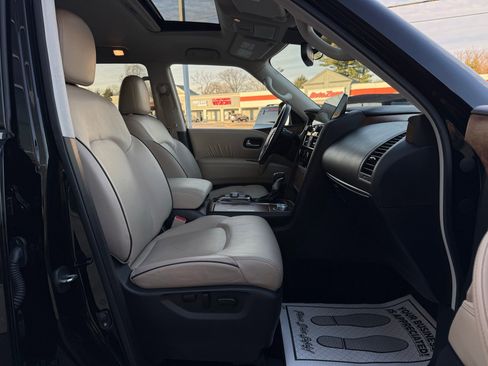Used 2024 Nissan Armada SL w/ Captain's Chairs Package image 22
