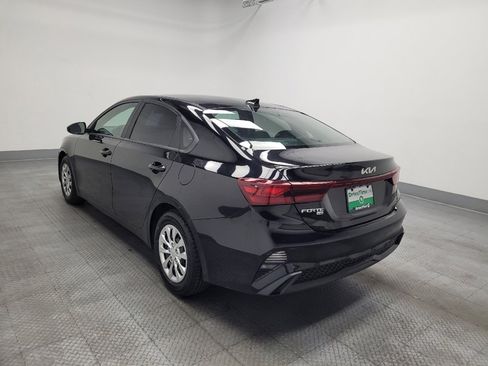 Used 2023 Kia Forte LX FWD image 5