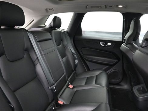 Used 2023 Volvo XC60 B5 Core w/ Climate Package image 28