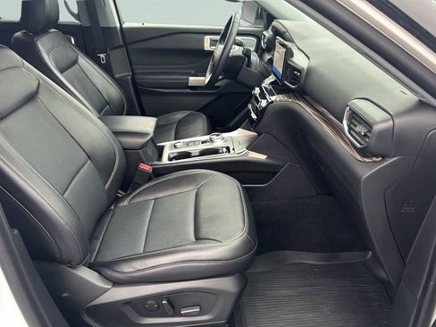 Used 2022 Ford Explorer Limited w/ Equipment Group 301A image 30
