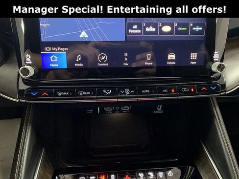 Used 2022 Jeep Grand Wagoneer Series II w/ Convenience Group III image 17