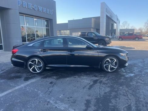 Used 2022 Honda Accord Sport image 3