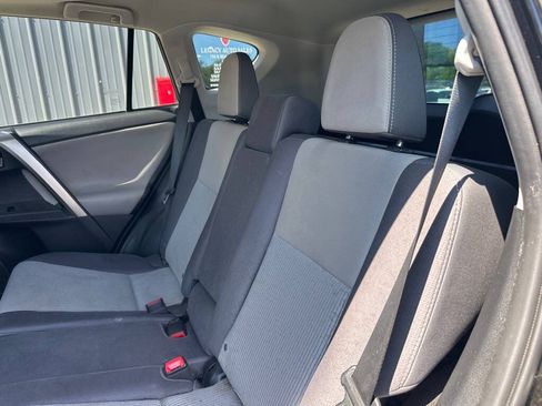 Used 2015 Toyota RAV4 XLE AWD/4WD image 5
