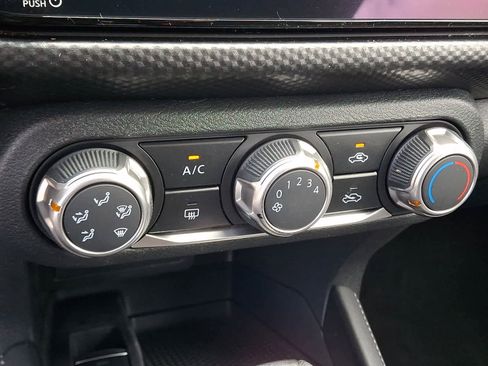 Used 2024 Nissan Kicks SV FWD image 17