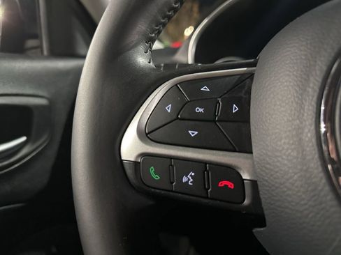 Used 2018 Jeep Compass Altitude w/ Popular Equipment Group image 9