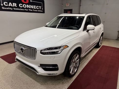 Used 2018 Volvo XC90 T6 Inscription w/ Convenience Package image 3