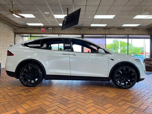 Used 2018 Tesla Model X 75D AWD/4WD image 8
