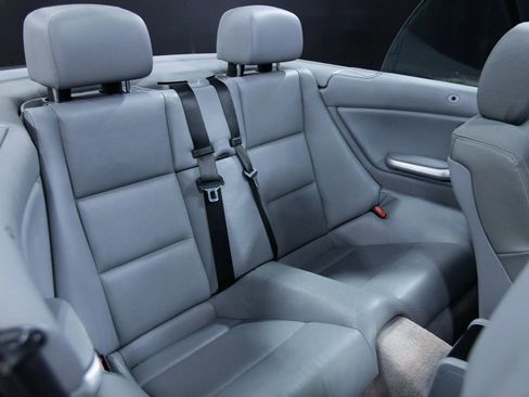 Used 2004 BMW M3 Convertible image 38