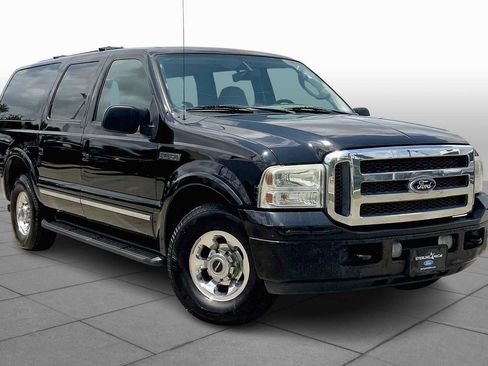 Used 2005 Ford Excursion Limited image 2