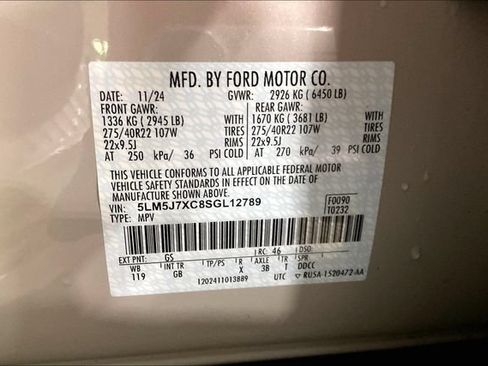Used 2025 Lincoln Aviator Reserve w/ Equipment Group 201A AWD/4WD image 38