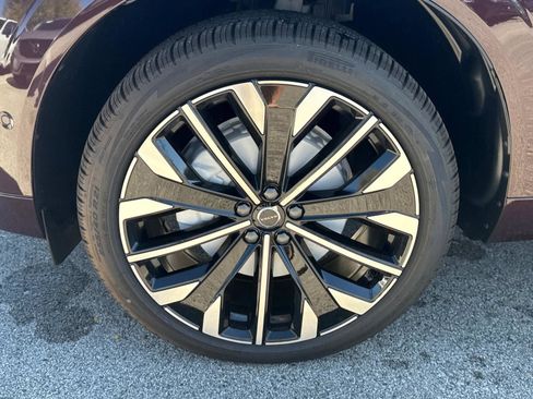 New 2026 Volvo XC60 B5 Ultra w/ Climate Package image 10