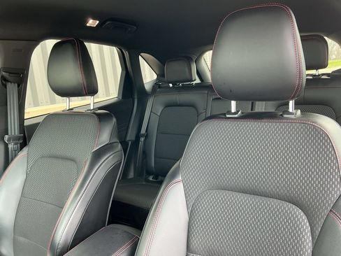 Used 2025 Ford Escape ST-Line Select w/ Tech Pack #1 AWD/4WD image 9