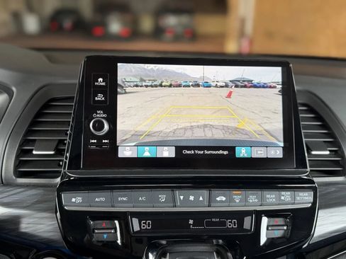 Used 2025 Honda Odyssey Elite image 35