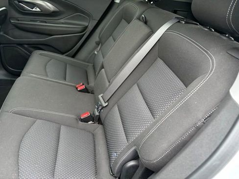 Used 2023 GMC Terrain SLE w/ Driver Convenience Package image 9