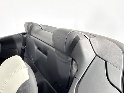 Used 2025 Ferrari Roma Spider RWD image 44