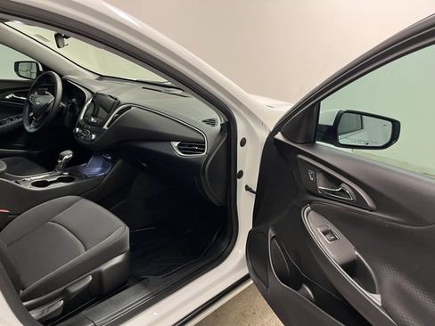 Used 2024 Chevrolet Malibu RS image 22