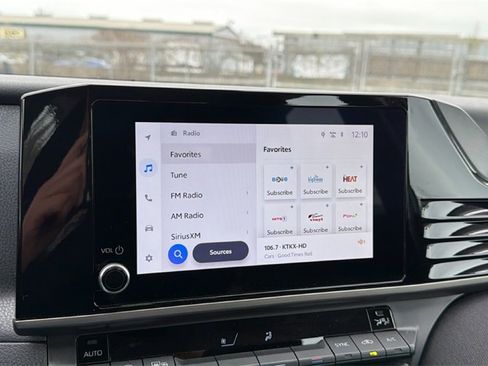 Certified 2025 Toyota Camry LE image 30