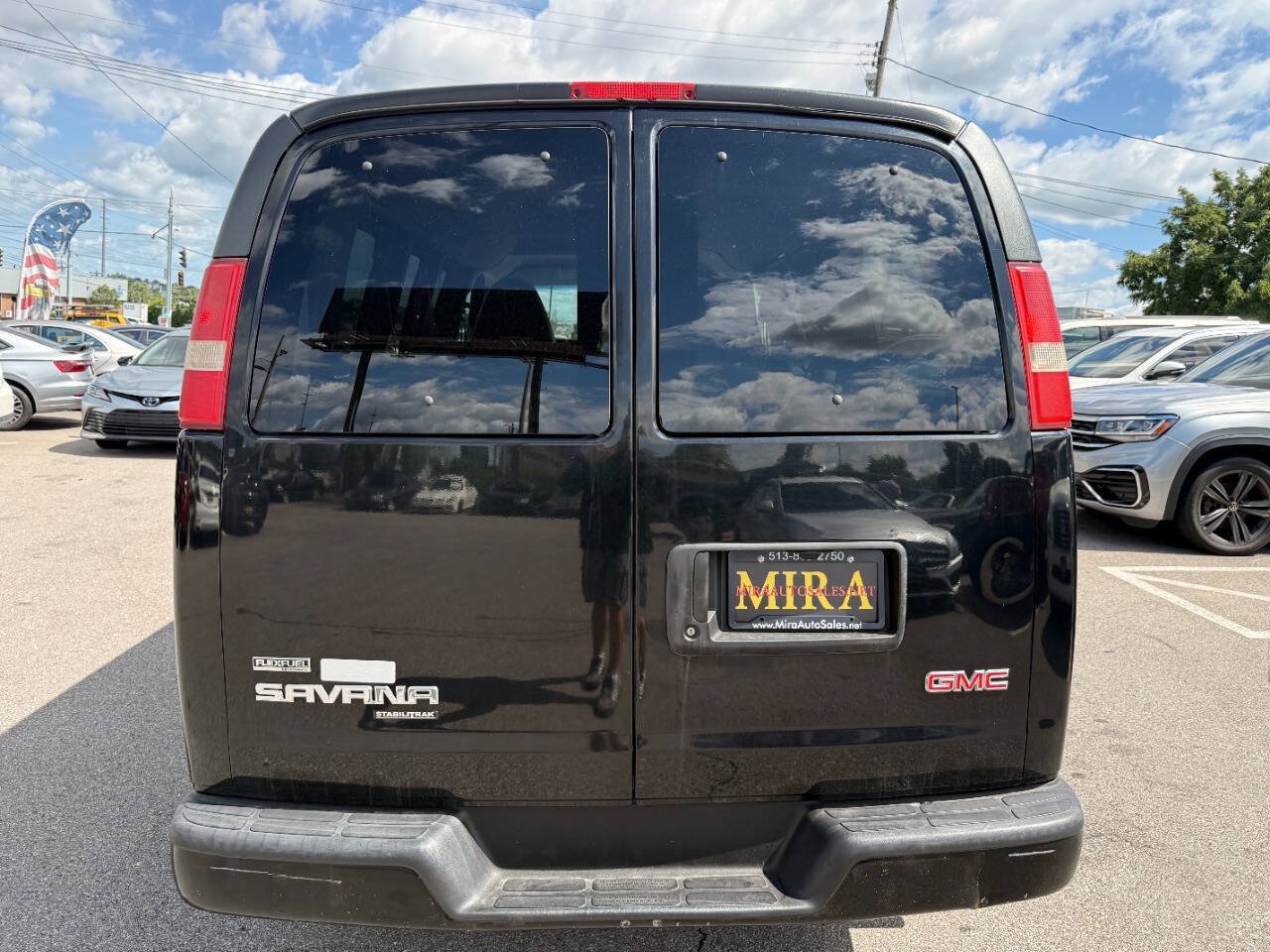 Used 2010 GMC Savana 1500 LS RWD image 25