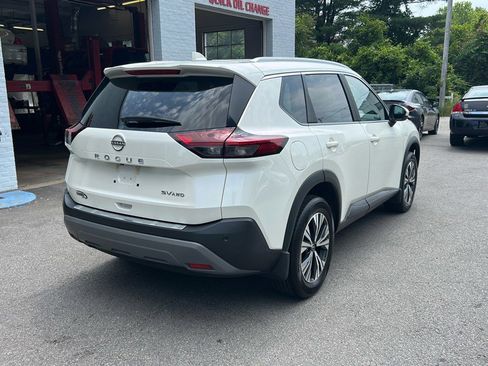 Used 2023 Nissan Rogue SV w/ SV Premium B Package image 7
