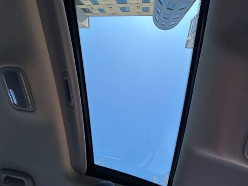 Used 2011 Hyundai Azera GLS w/ Premium Pkg 2 image 24