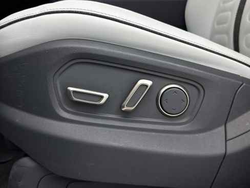 Used 2023 Rivian R1T Adventure AWD/4WD image 30
