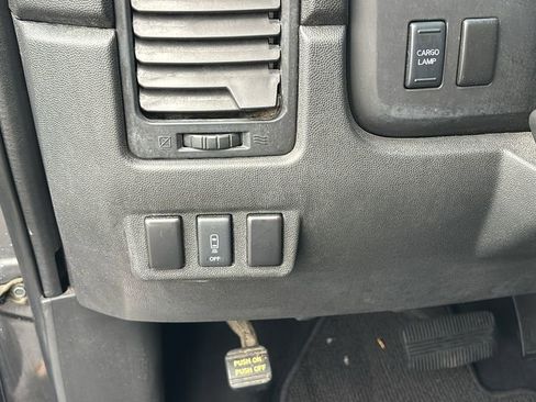 Used 2012 Nissan Titan SV w/ SV Value Truck Pkg image 15