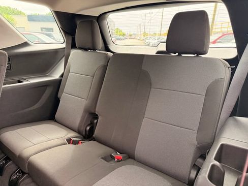 Used 2020 Chevrolet Traverse LS FWD image 23