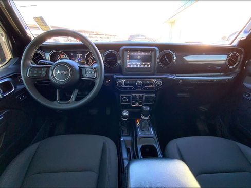 Used 2023 Jeep Wrangler Unlimited Sport image 16